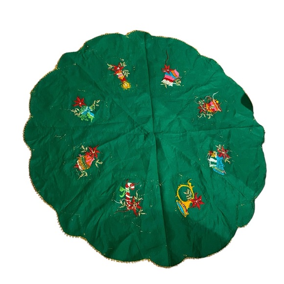 Vtg Christmas Tablecloth/Tree Skirt 41" Green Crewel Angel Gold Trim Handmade - Picture 2 of 9